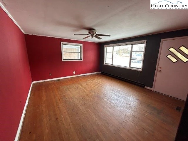 Image number 2 for the current listing