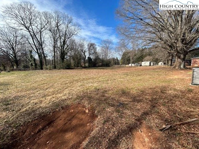 Image number 5 for the current listing