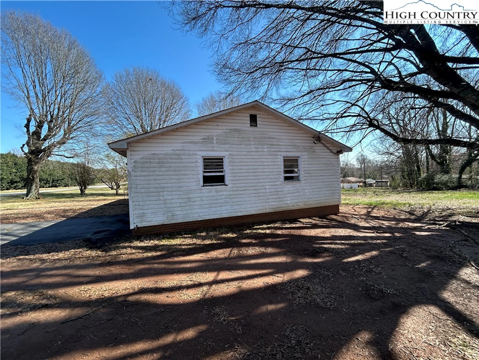 Image number 3 for the current listing