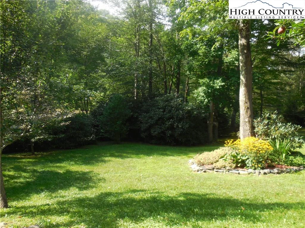 Image number 21 for the current listing