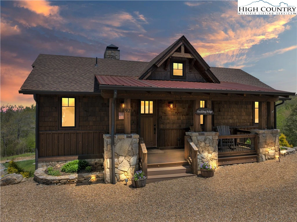 Image number 1 for the current listing