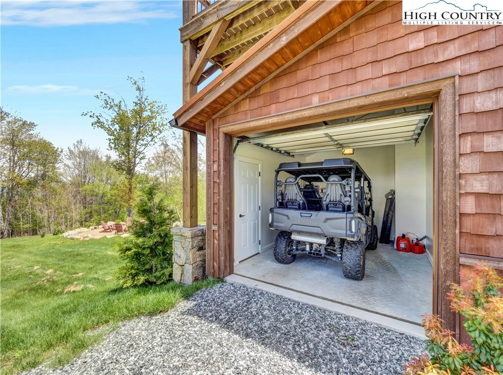 Image number 6 for the current listing