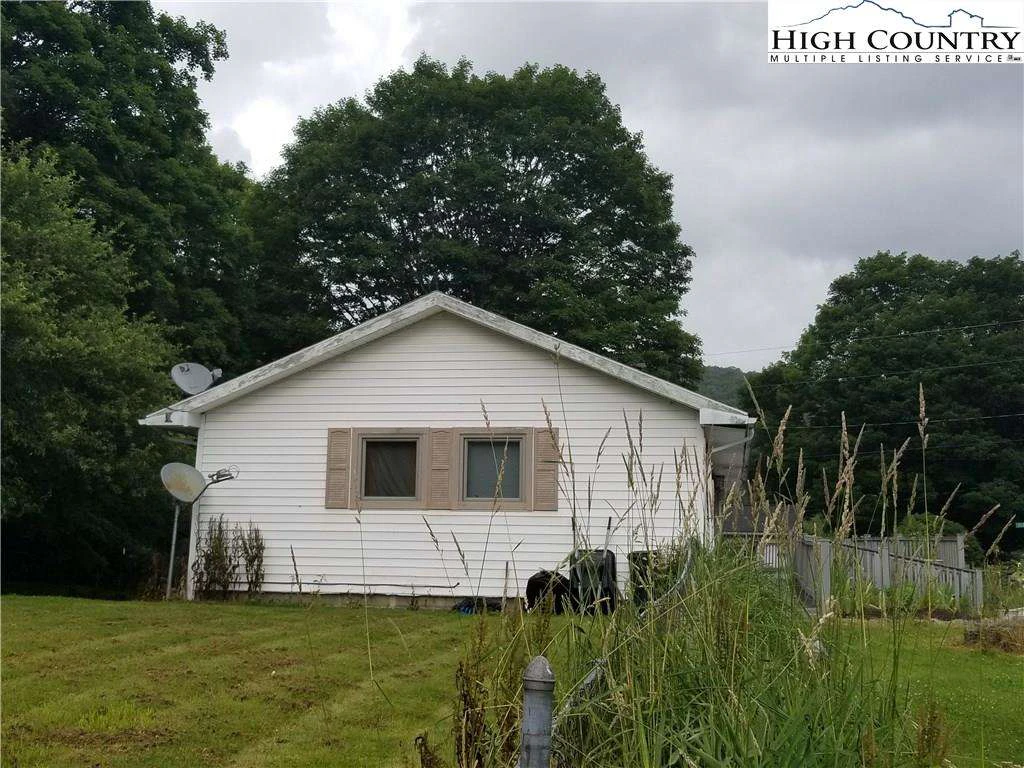 Image number 12 for the current listing
