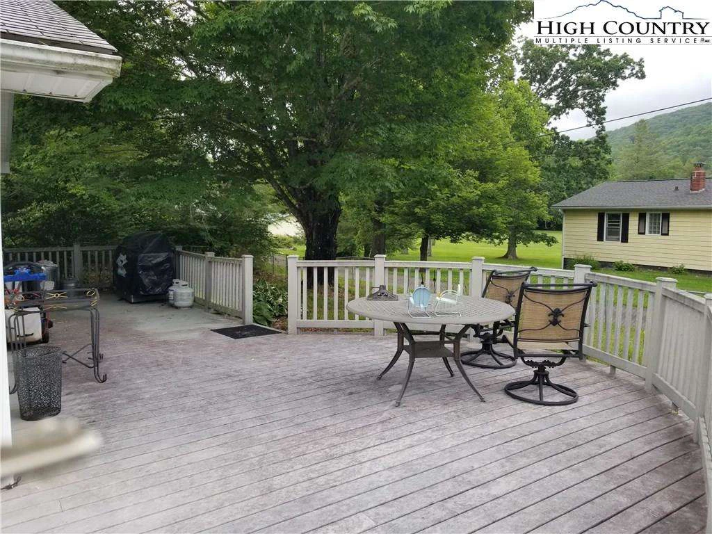 Image number 9 for the current listing