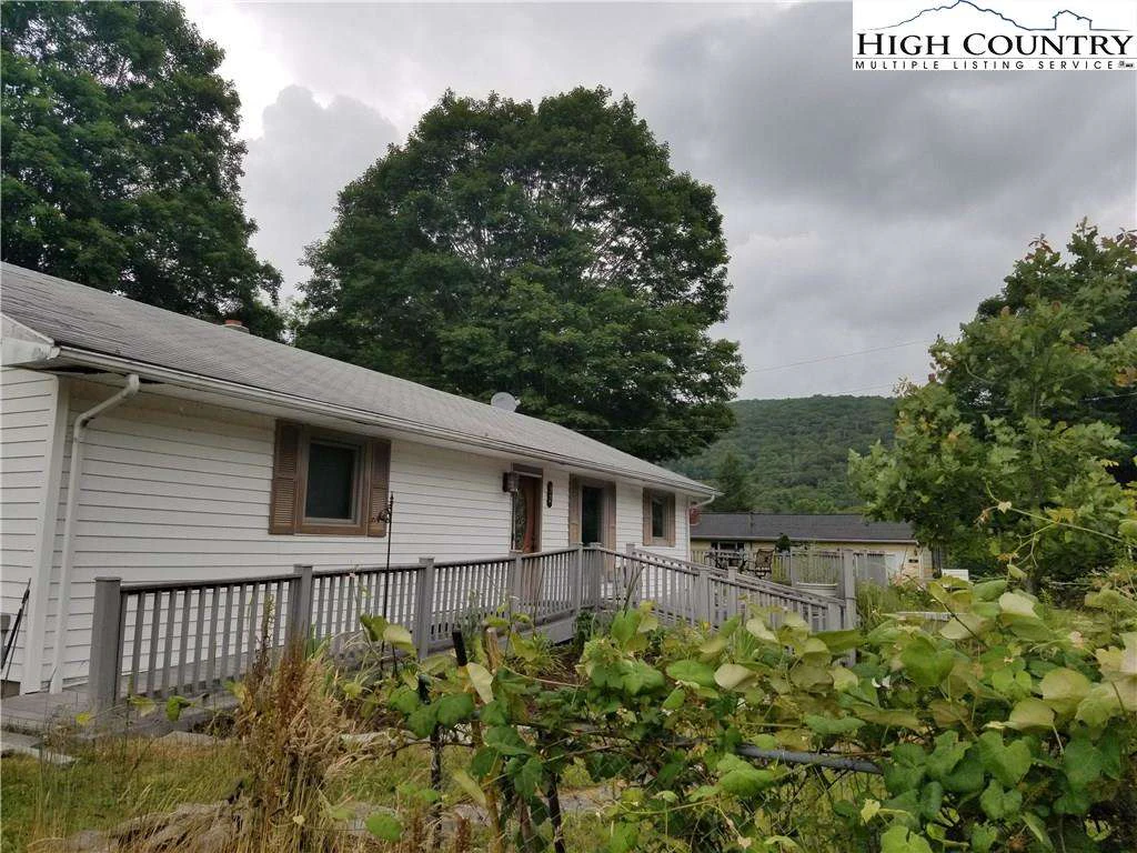Image number 10 for the current listing