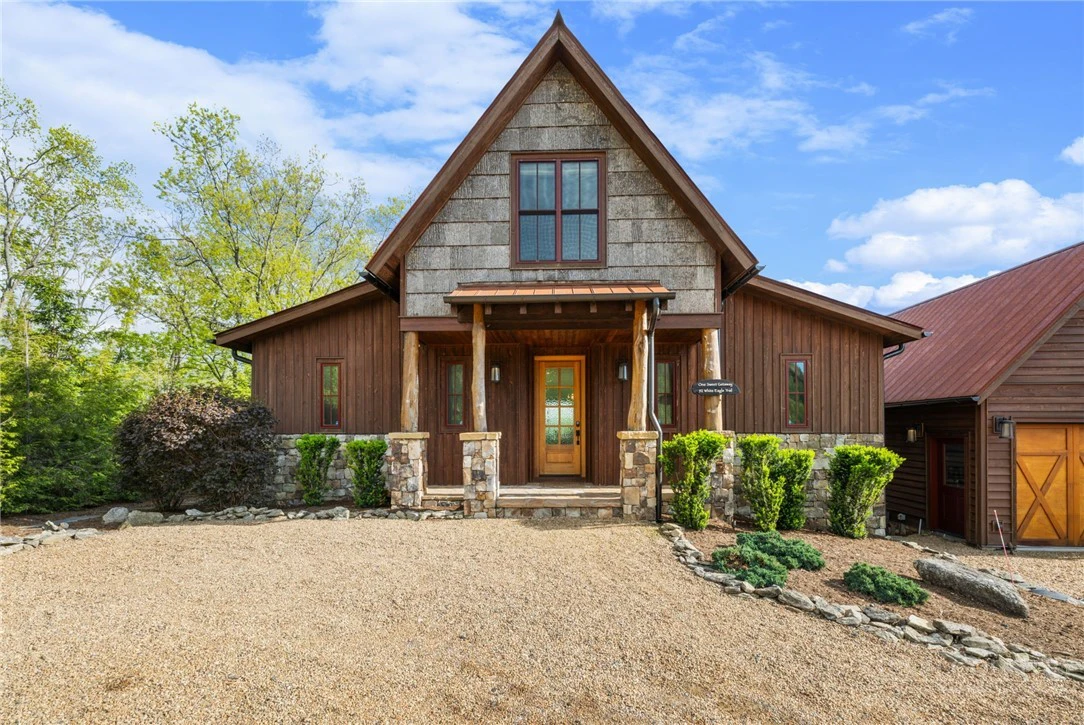 Image number 1 for the current listing