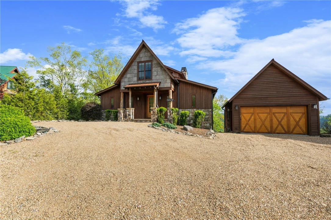 Image number 2 for the current listing