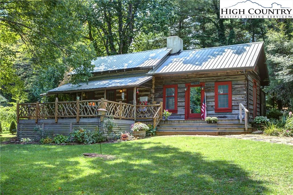 Image number 1 for the current listing