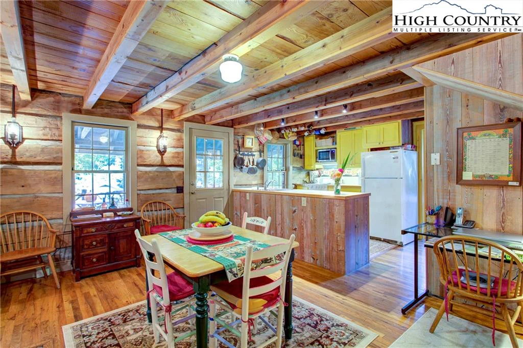 Image number 10 for the current listing