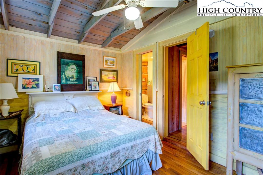 Image number 5 for the current listing