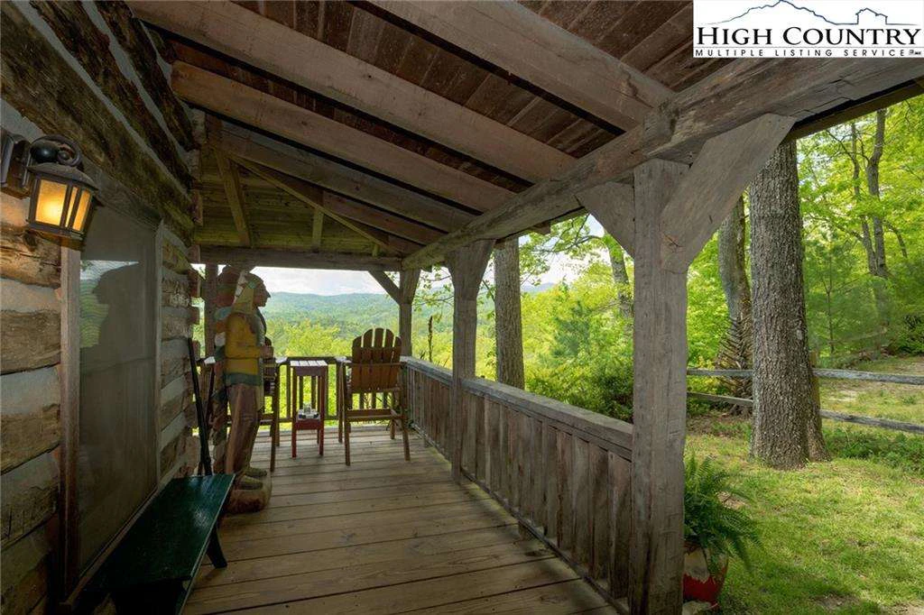 Image number 18 for the current listing