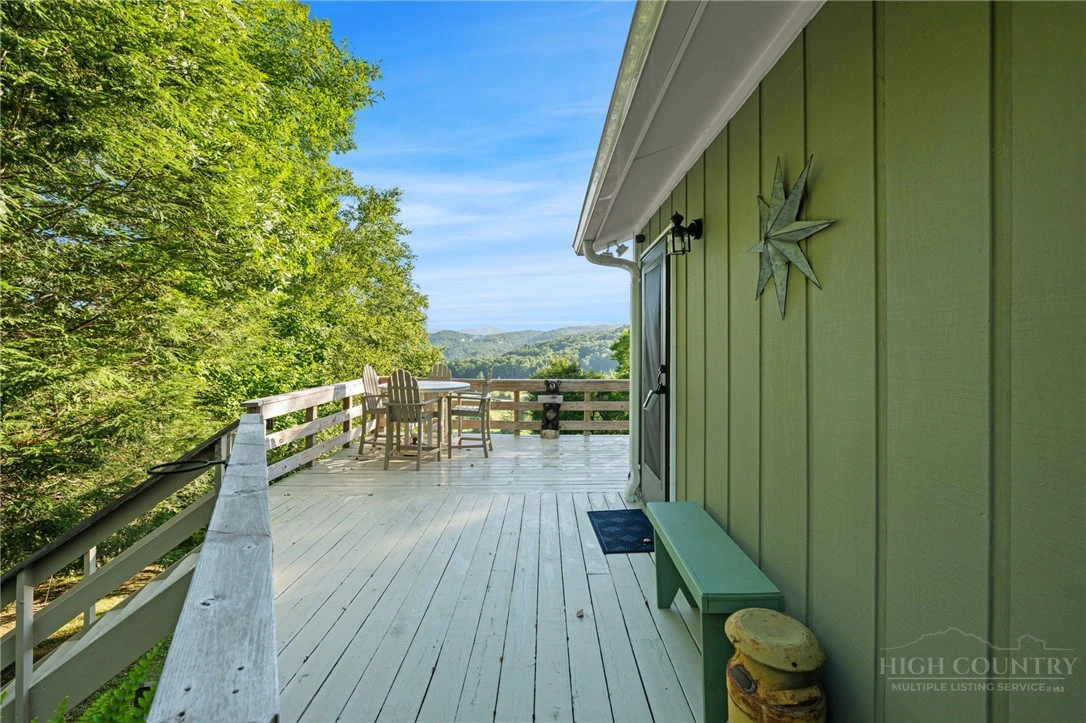 Image number 8 for the current listing