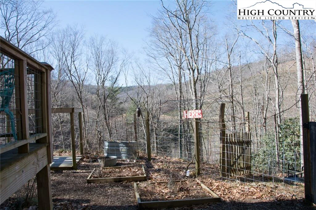 Image number 7 for the current listing