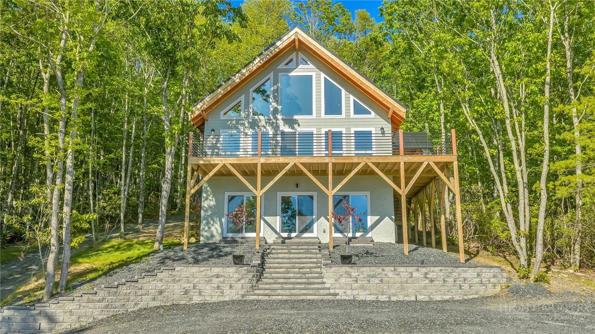 Image number 1 for the current listing