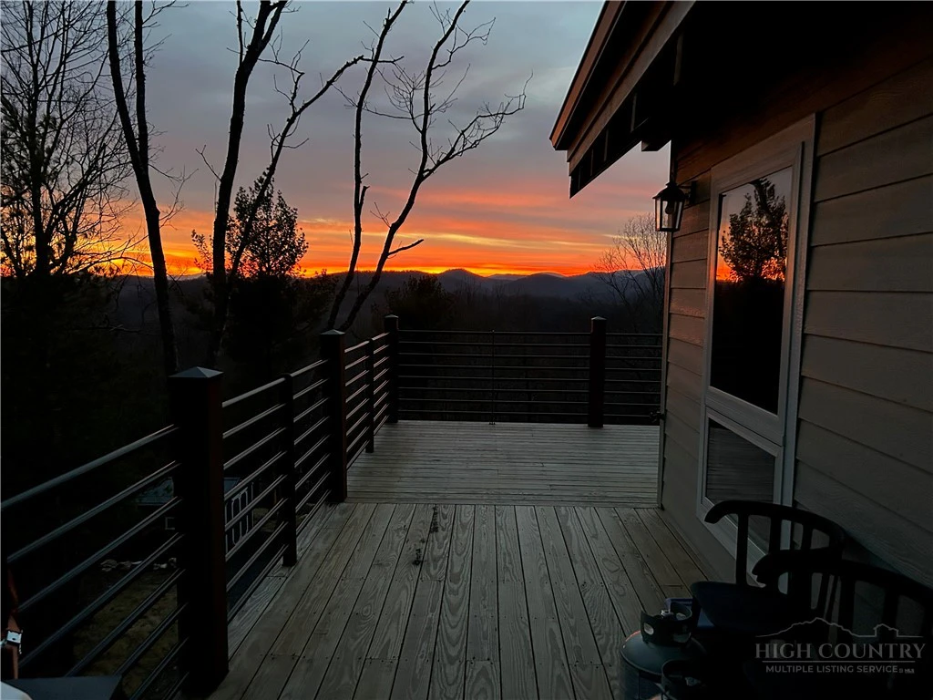 Image number 5 for the current listing