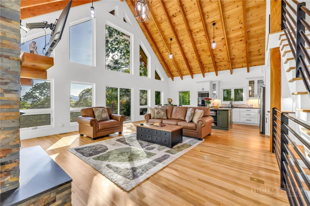 Image number 8 for the current listing