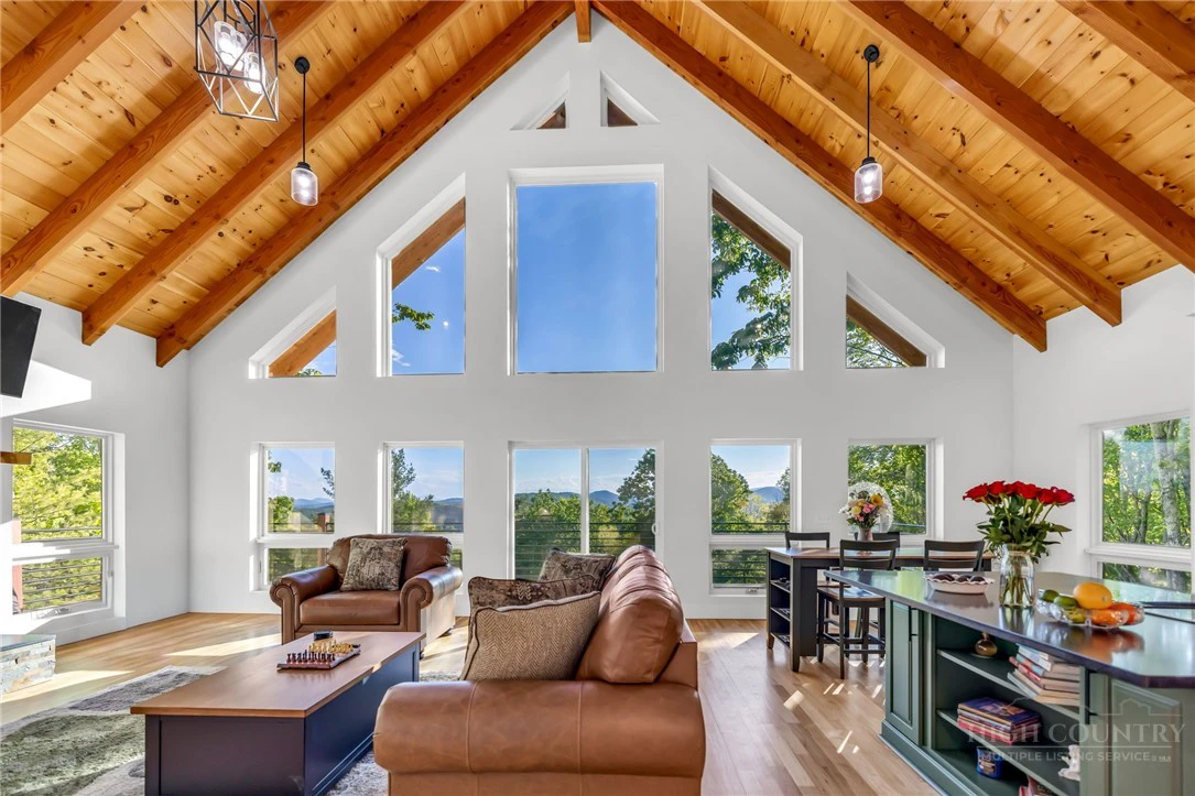 Image number 10 for the current listing