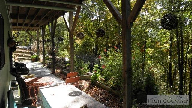 Image number 8 for the current listing