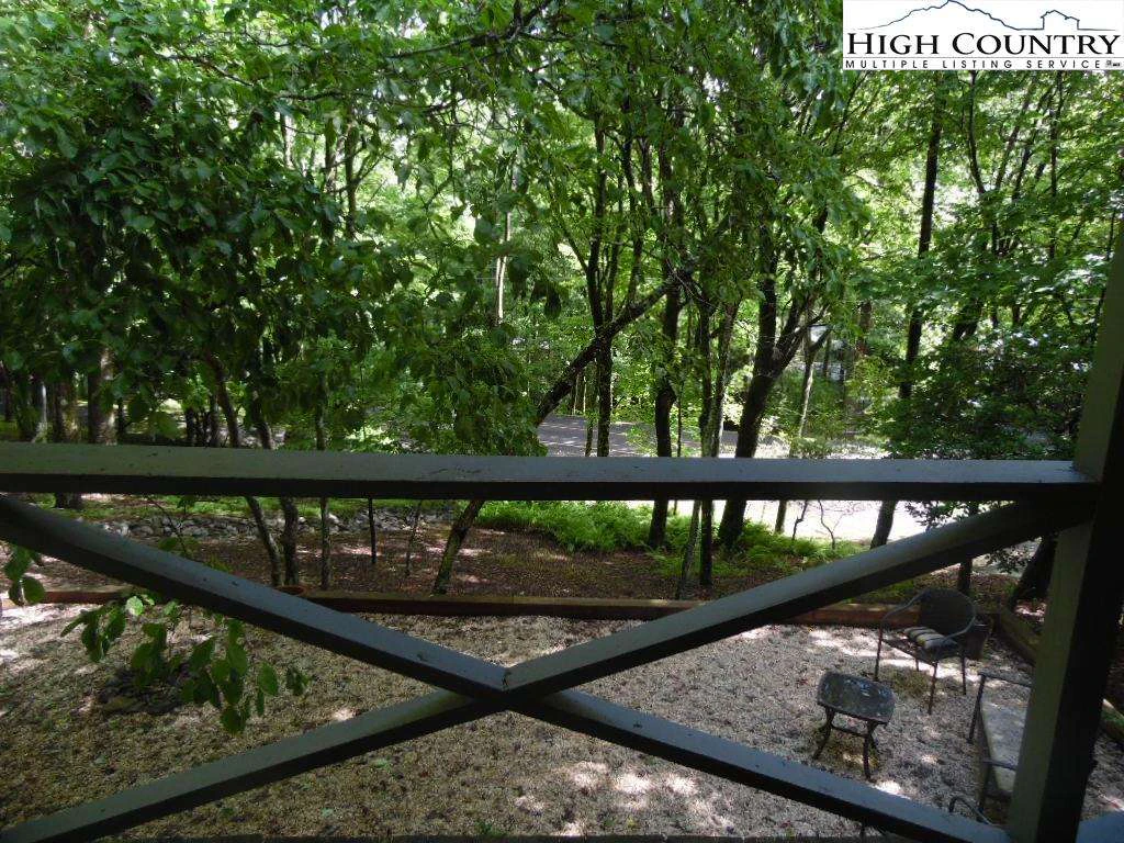 Image number 4 for the current listing