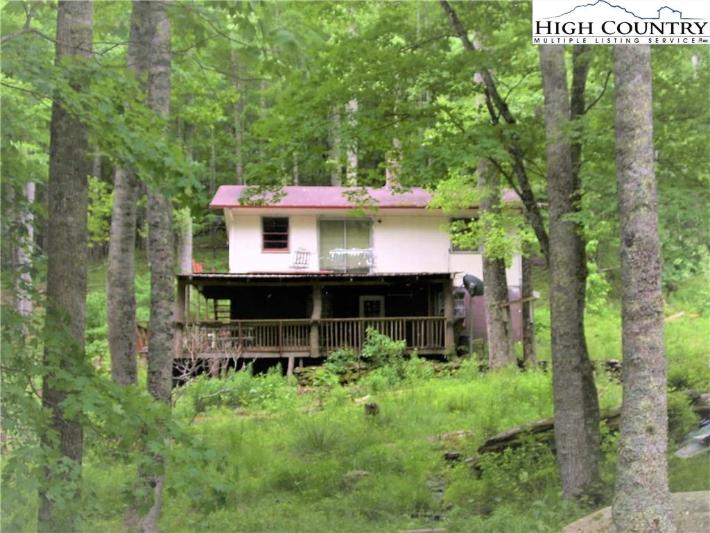Image number 1 for the current listing