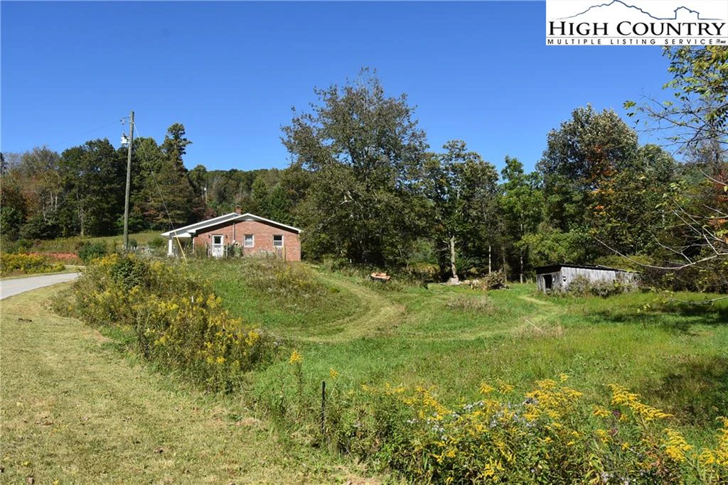 Image number 14 for the current listing