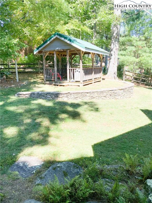 Image number 6 for the current listing