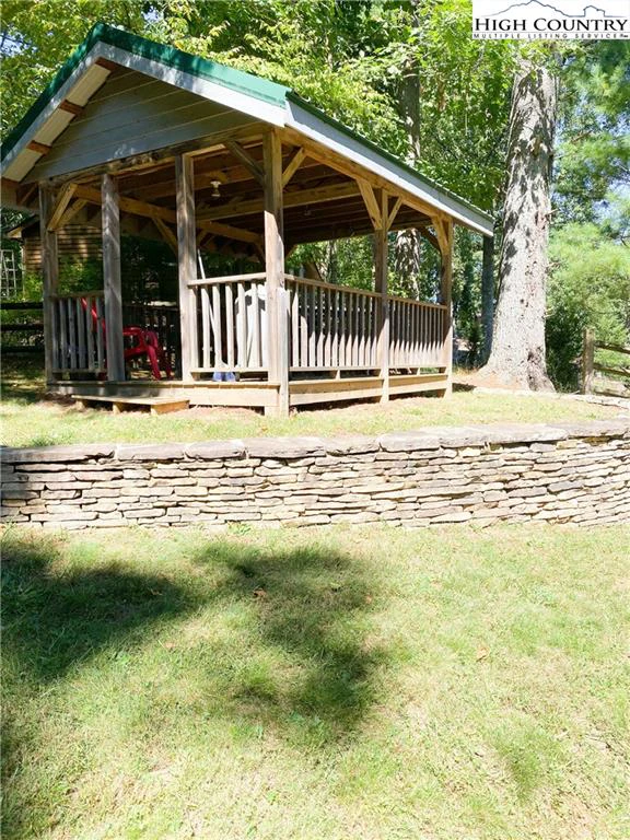 Image number 7 for the current listing