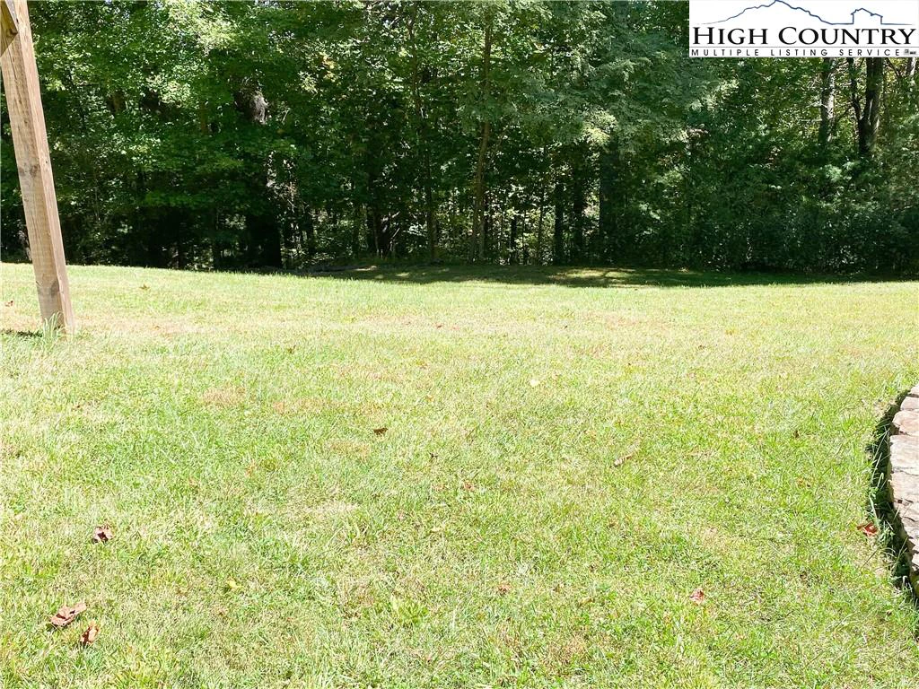 Image number 11 for the current listing