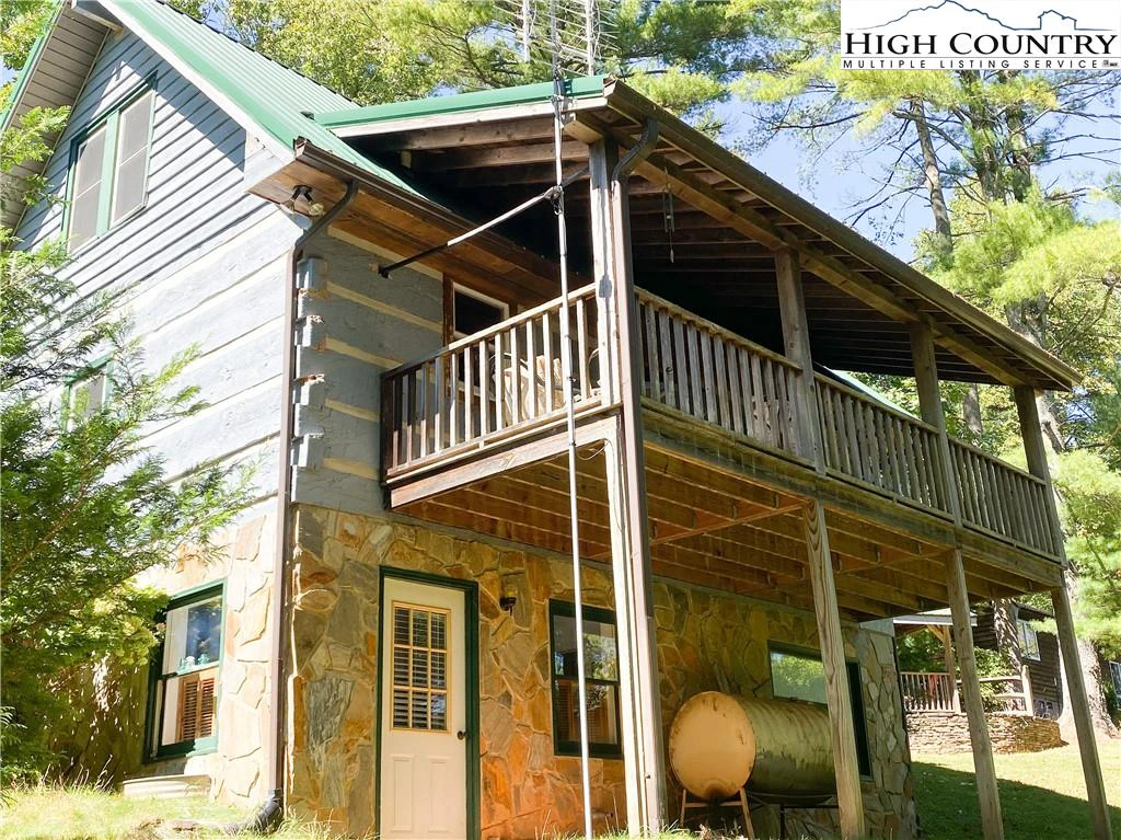 Image number 13 for the current listing