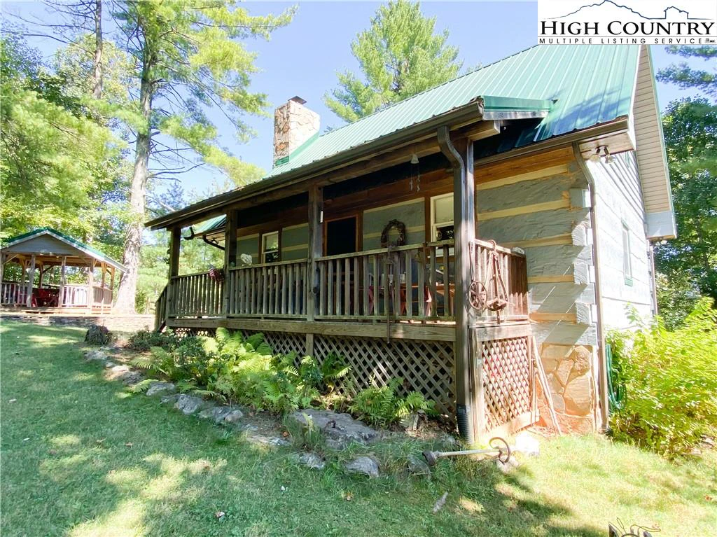 Image number 18 for the current listing