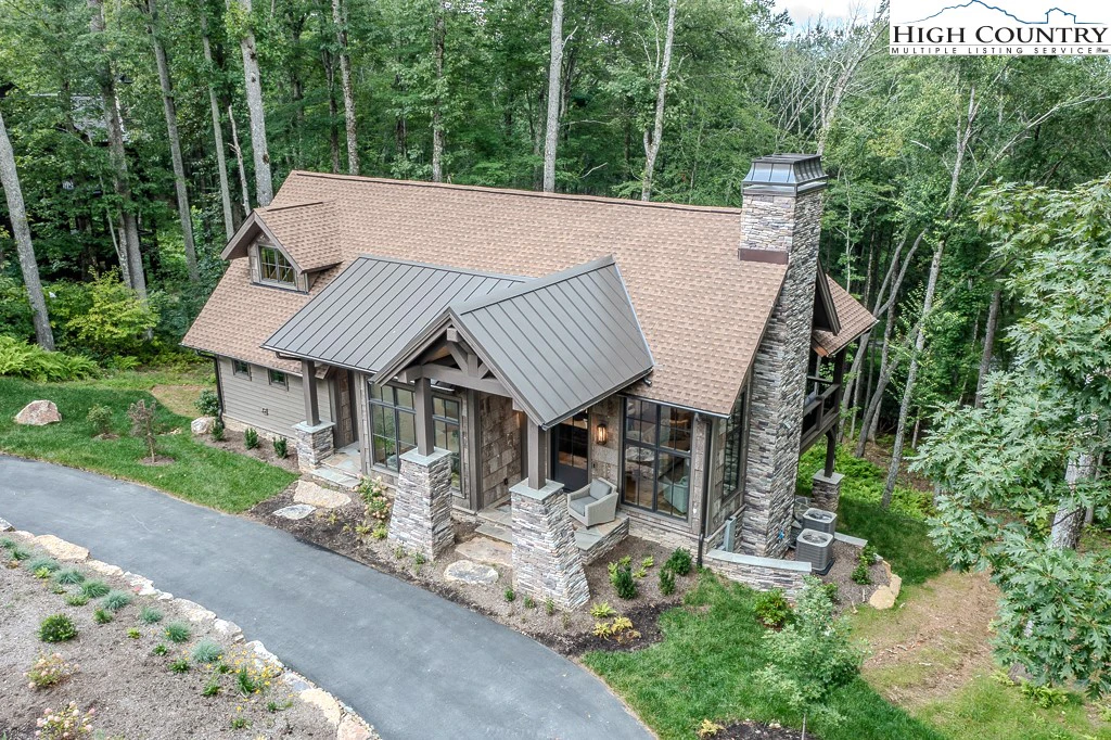 Image number 1 for the current listing
