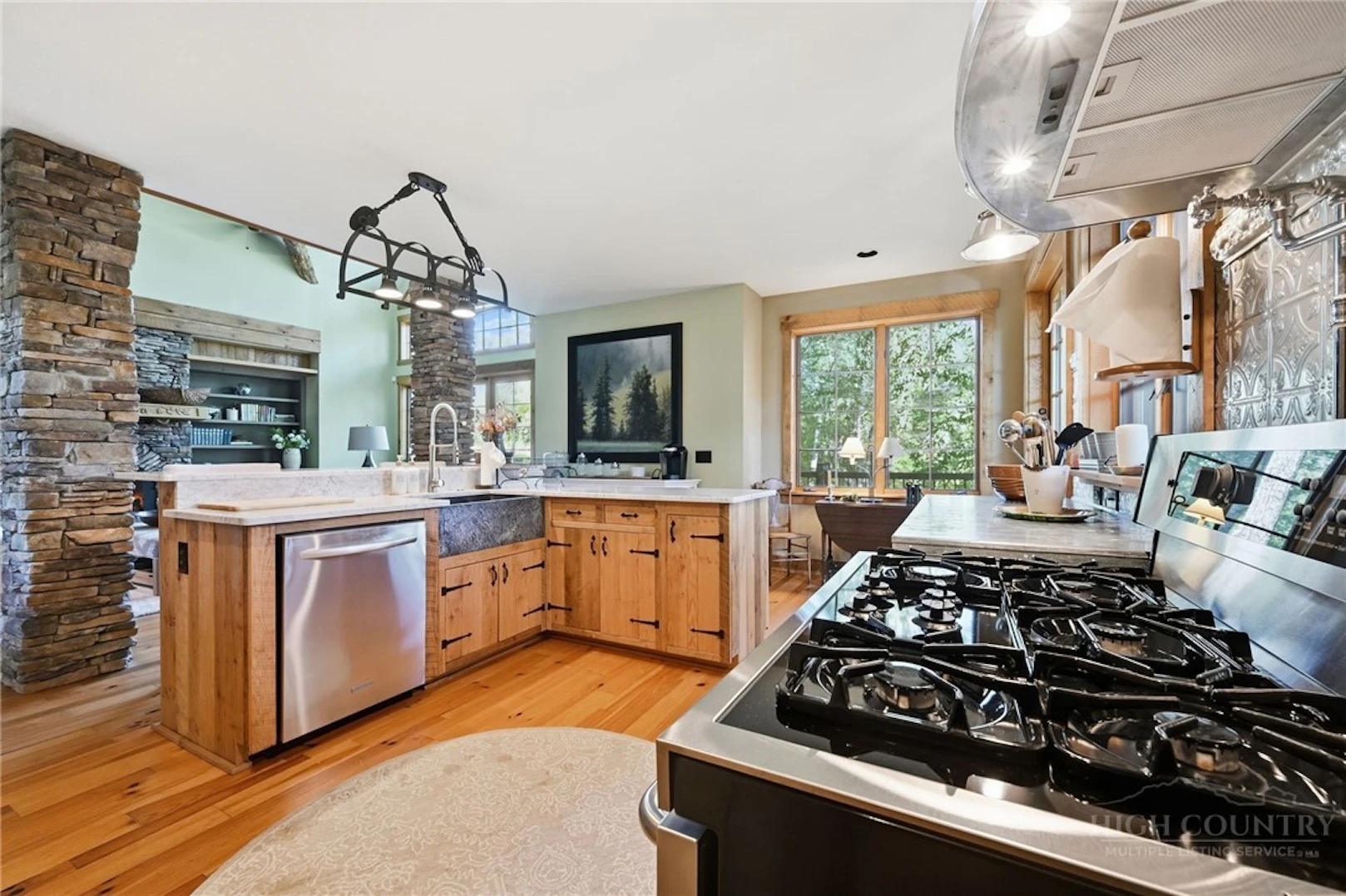 Image number 8 for the current listing