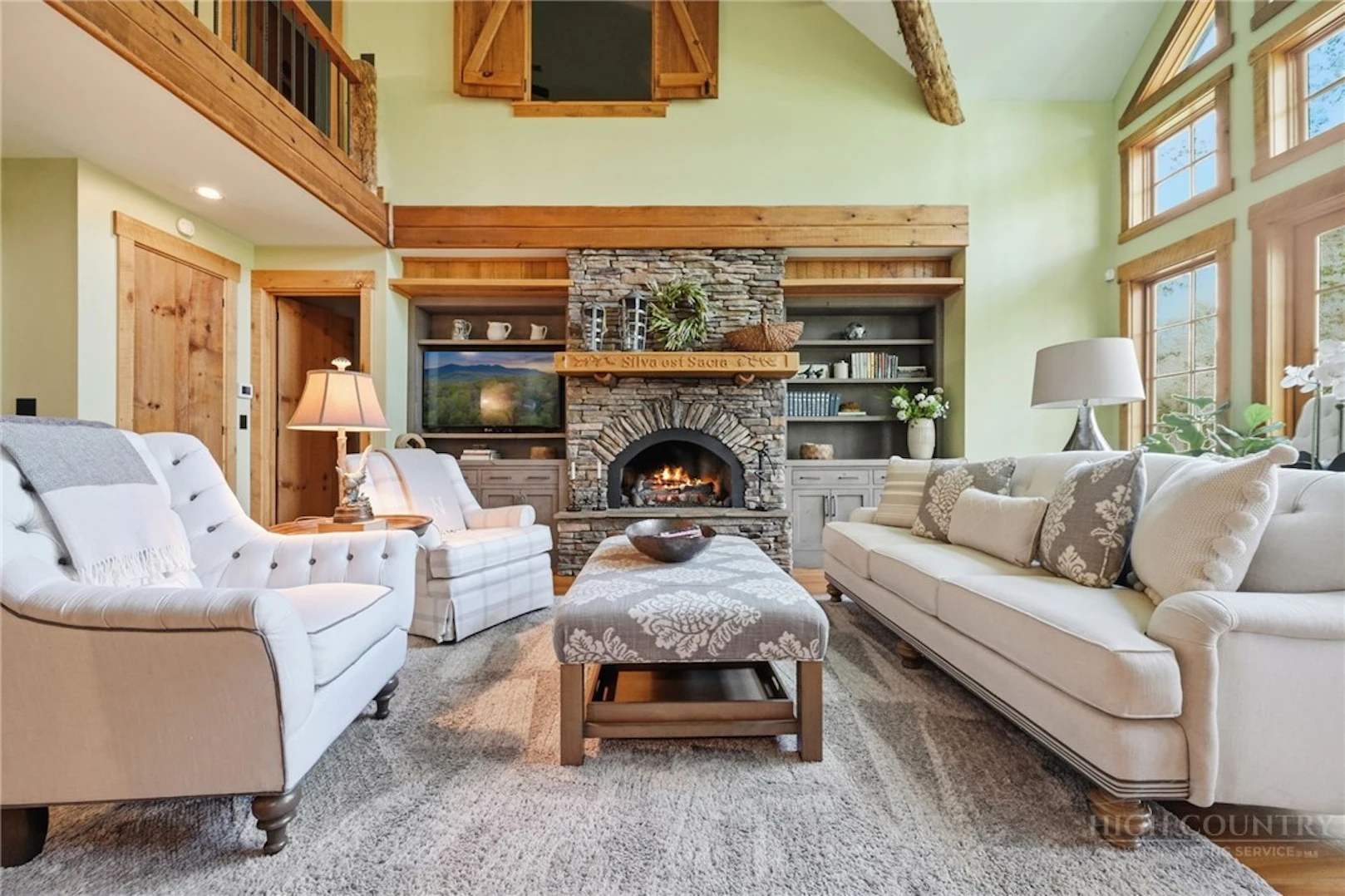 Image number 9 for the current listing