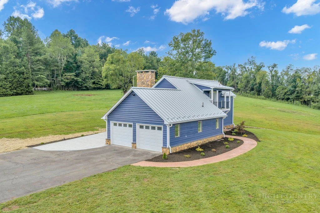 Image number 2 for the current listing