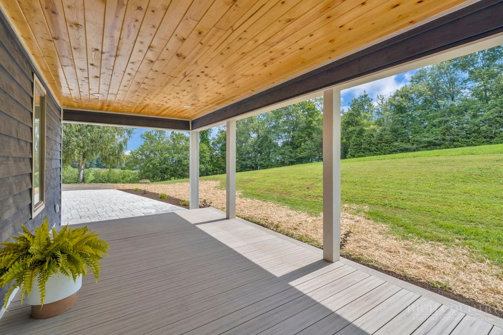 Image number 7 for the current listing