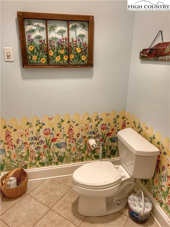 Image number 16 for the current listing