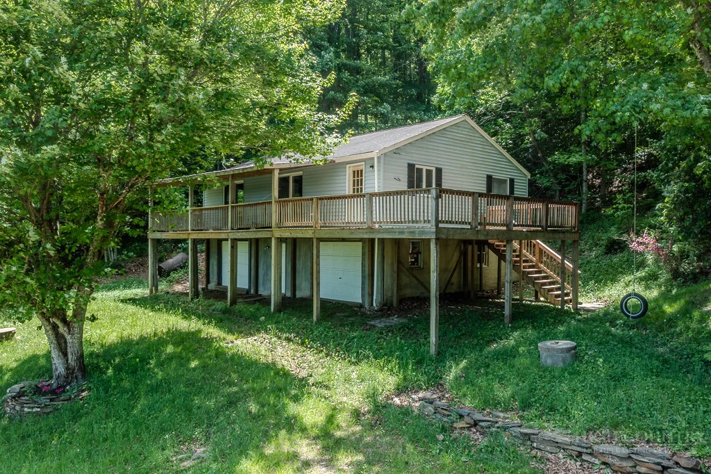 Image number 1 for the current listing