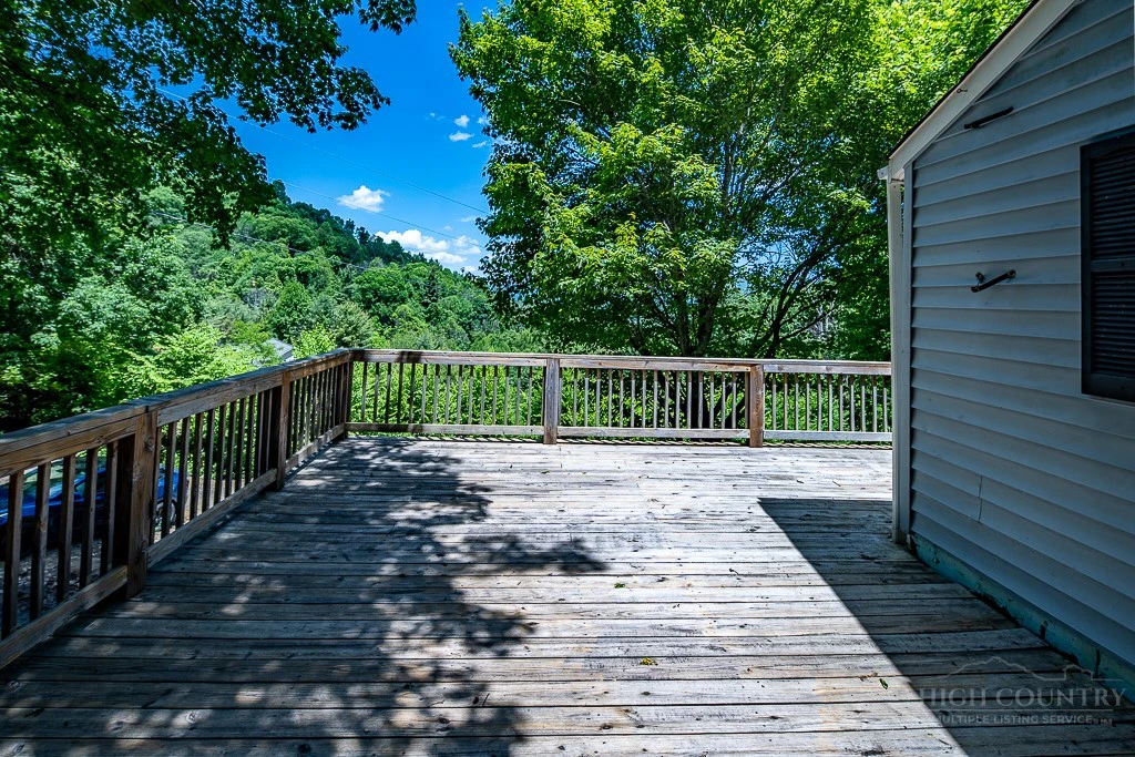 Image number 3 for the current listing