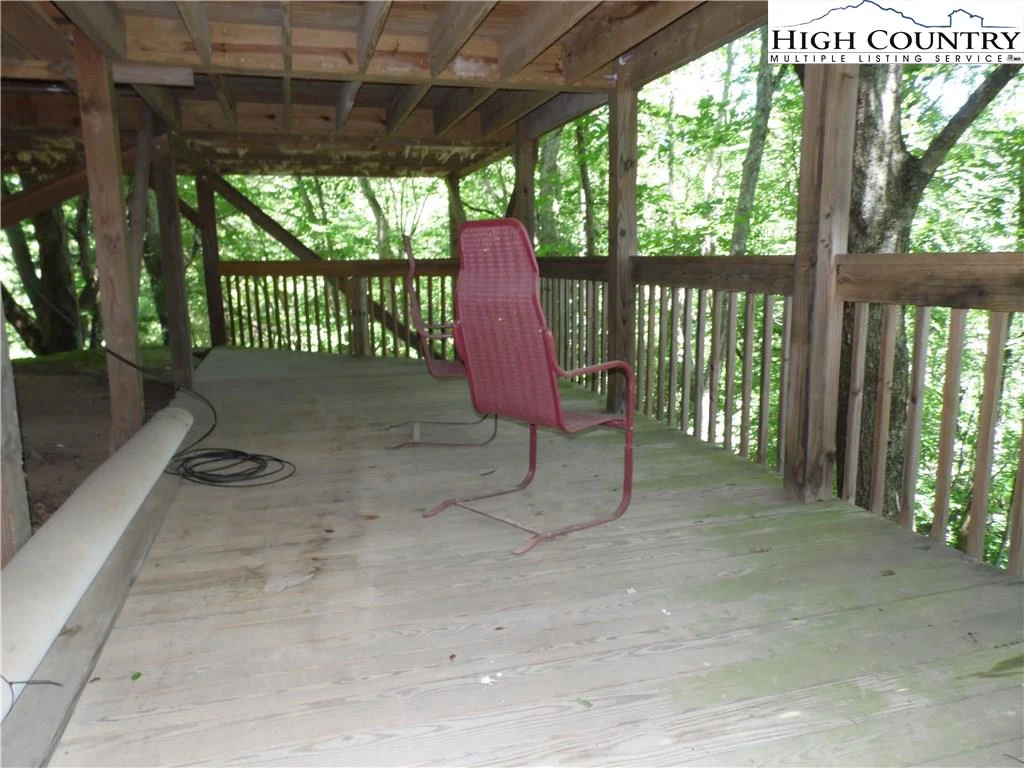 Image number 4 for the current listing