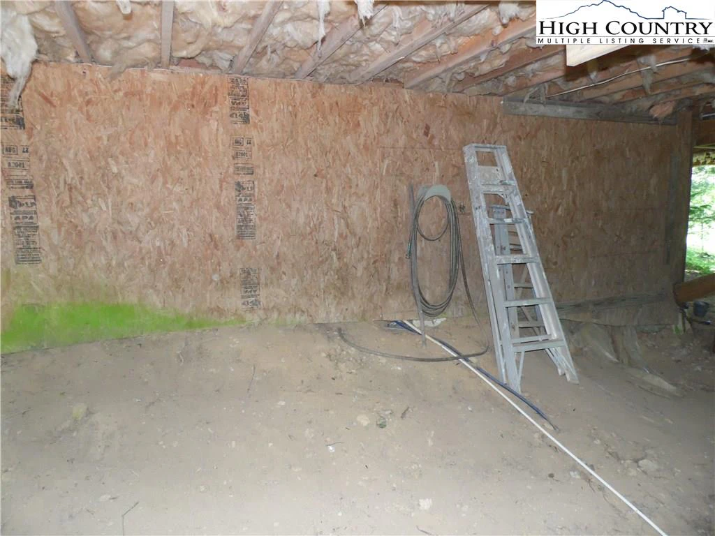 Image number 5 for the current listing