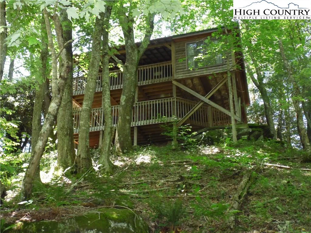 Image number 9 for the current listing