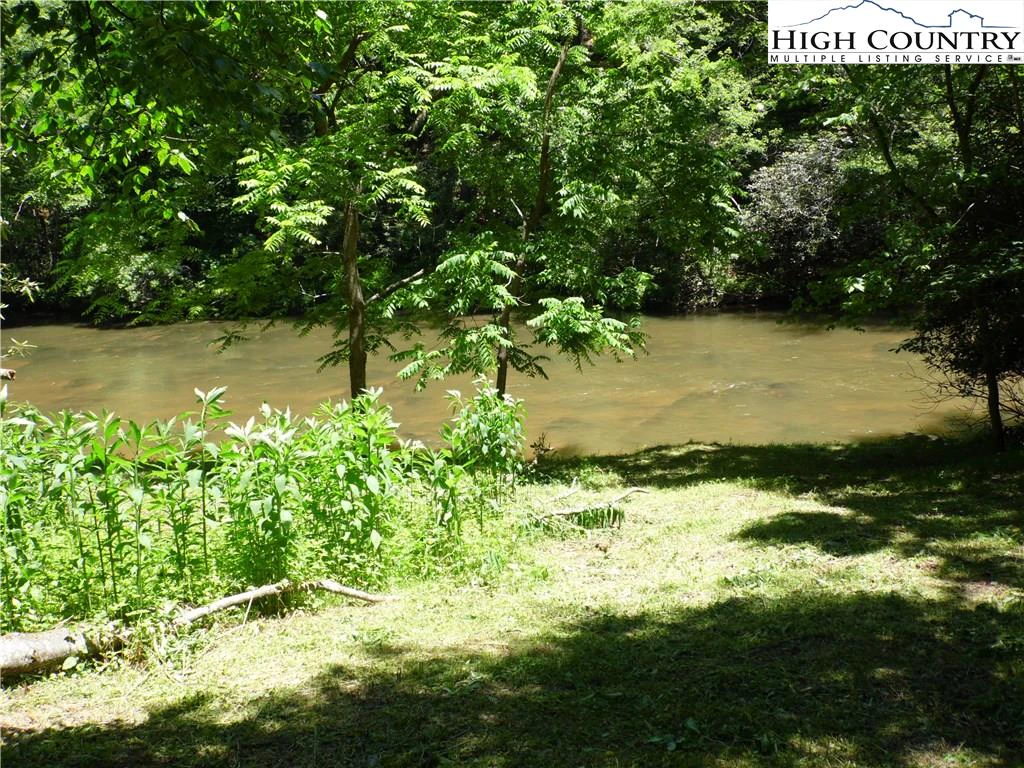 Image number 11 for the current listing