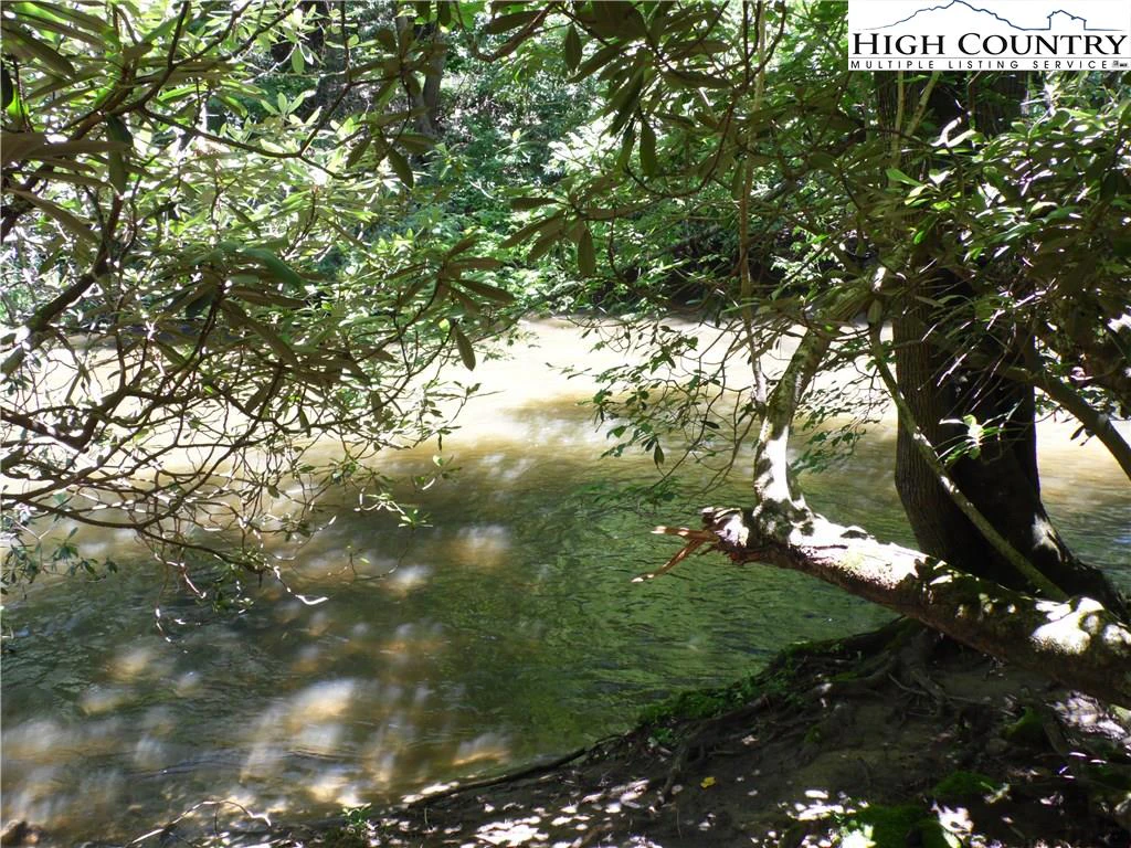 Image number 16 for the current listing