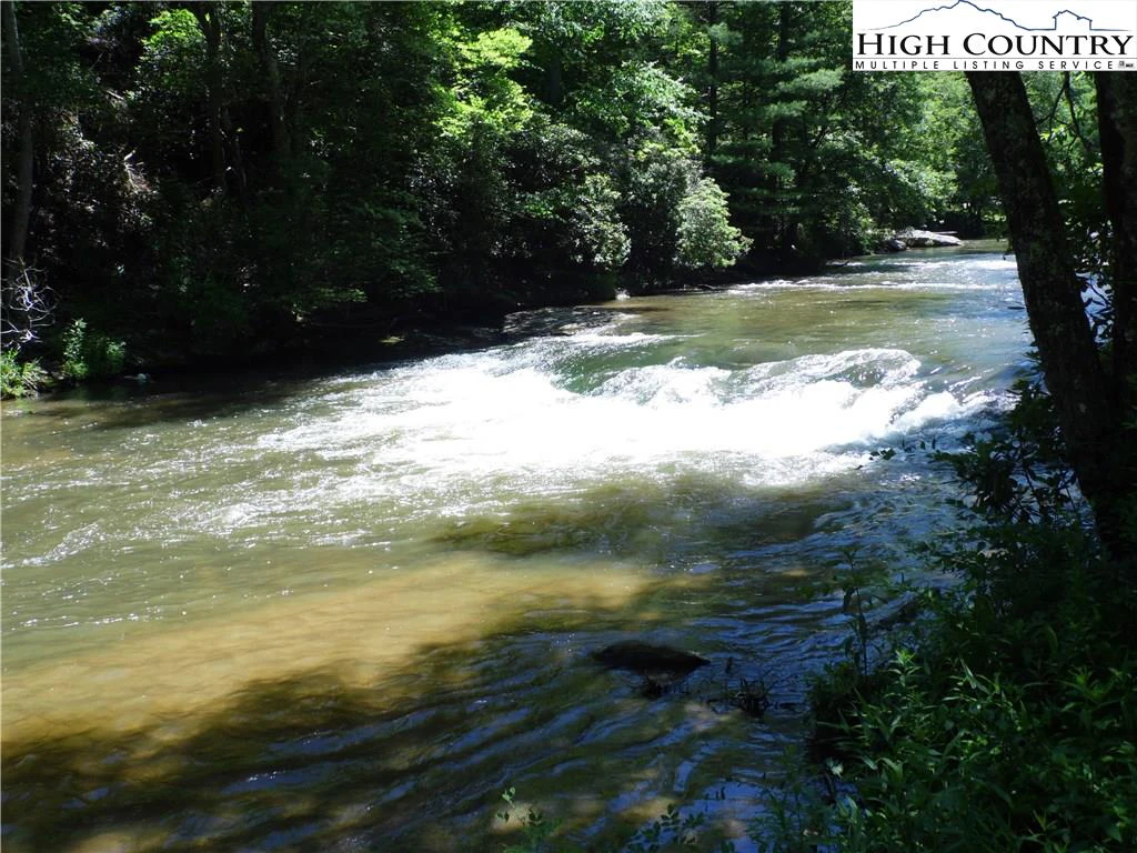 Image number 17 for the current listing