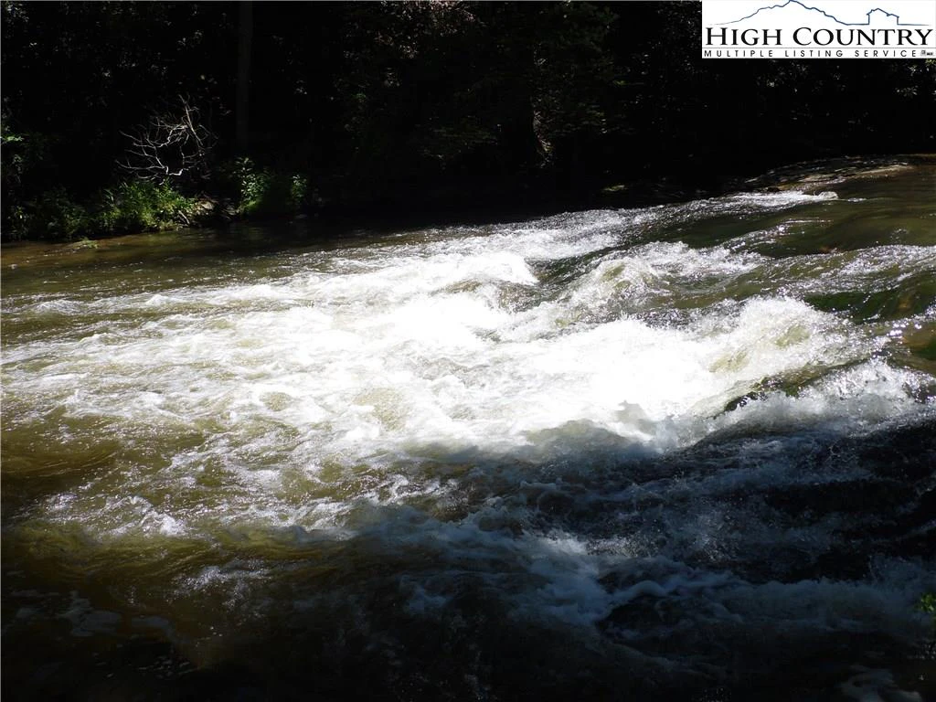 Image number 18 for the current listing