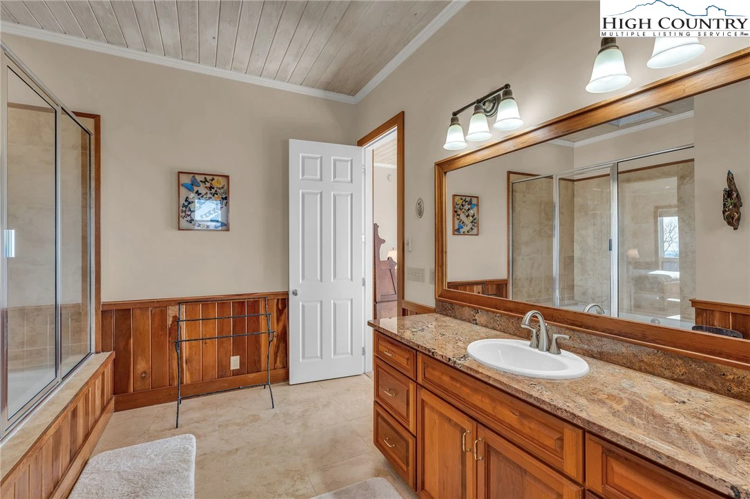 Image number 6 for the current listing
