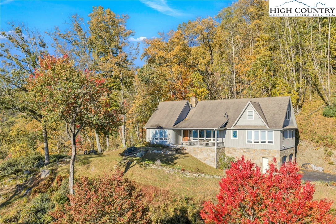 Image number 1 for the current listing