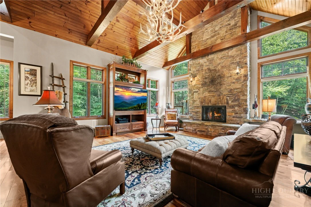 Image number 5 for the current listing