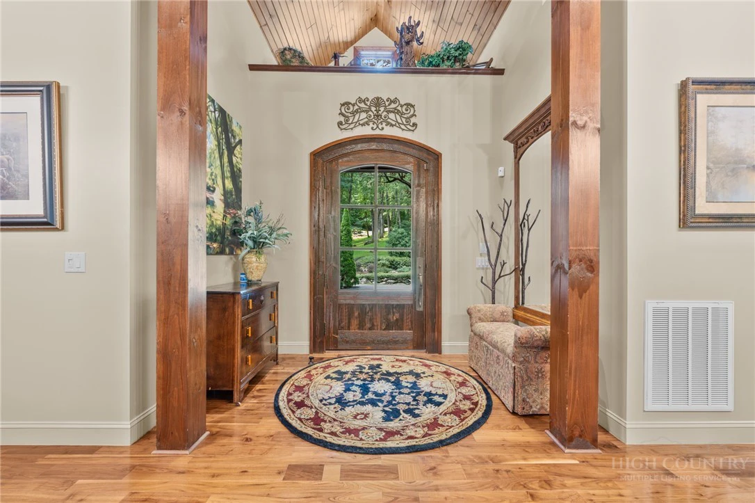 Image number 3 for the current listing