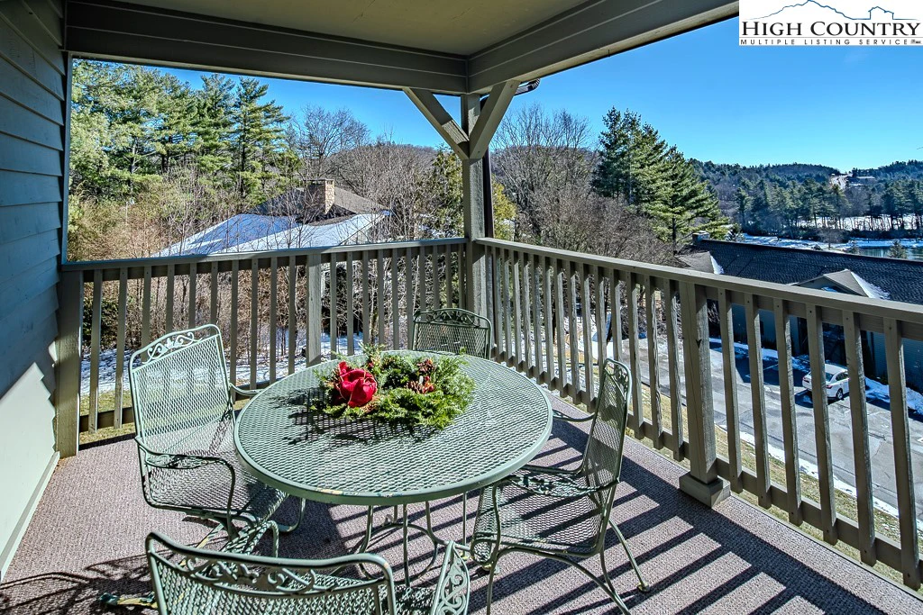 Image number 11 for the current listing